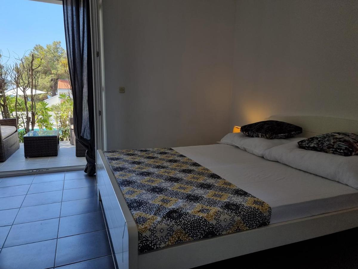 Villa Flamingo Deluxe Novalja Ngoại thất bức ảnh